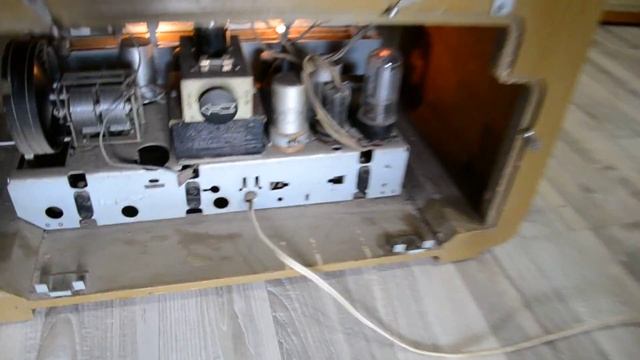 Урал-57 радиола ламповая рабочая. смотреть онлайн