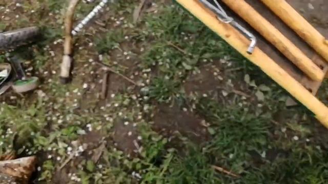 Снял с денискиново велосипеда переднее колесо и поставил на свой самокат смотреть онлайн