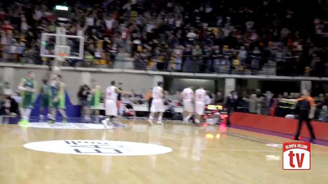 Keith Langford's Buzzer Beater смотреть онлайн
