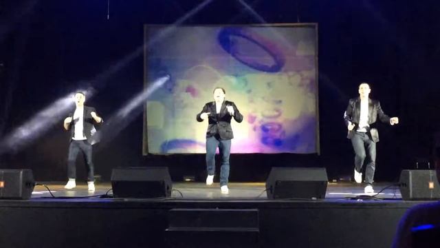 Format FM "Мы к вам заехали на час" смотреть онлайн