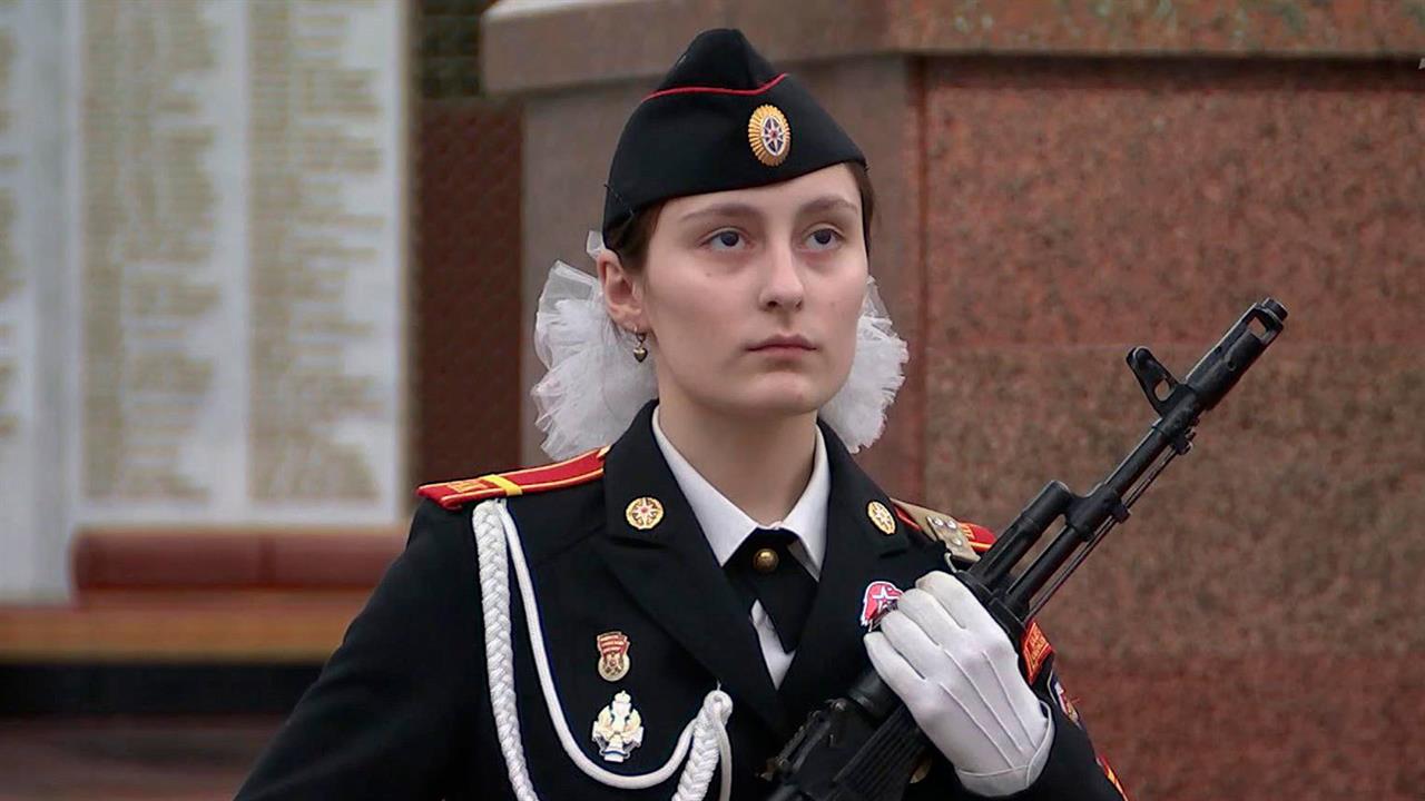 В России 9 декабря отмечается День героев Отечества смотреть онлайн