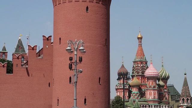 ПРОГУЛКА НА ТЕПЛОХОДЕ С МАМОЙ ПО МОСКВЕ-РЕКЕ смотреть онлайн