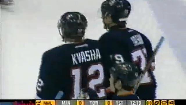 Alexei Yashin scores vs Red Wings from Oleg Kvasha pass (3 apr 2003) смотреть онлайн