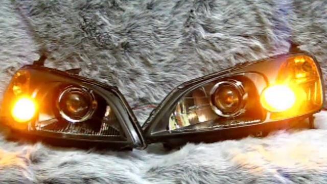 HIDIllusionz - Civic Custom LED Turn Signals FX35 Minigun HID Retrofit Headlights смотреть онлайн