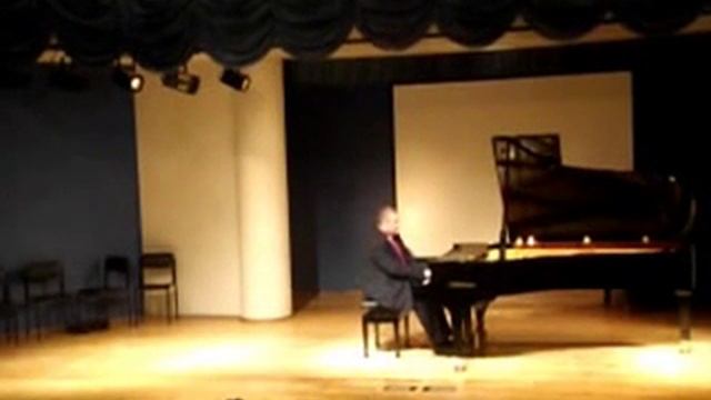 Э.Григ. Вальс a-moll, ор.12 №2. Андрей Очагов (ф-но). смотреть онлайн