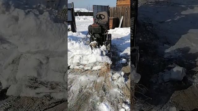 Минитрактор уборка снега смотреть онлайн
