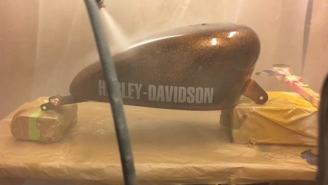 Barnizado Depósito Harley Davidson con Iwata Lph 80 смотреть онлайн
