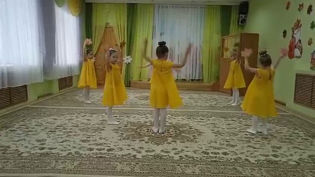 танец с листочками старшая группа м.р.Люлюкина Е.В. смотреть онлайн