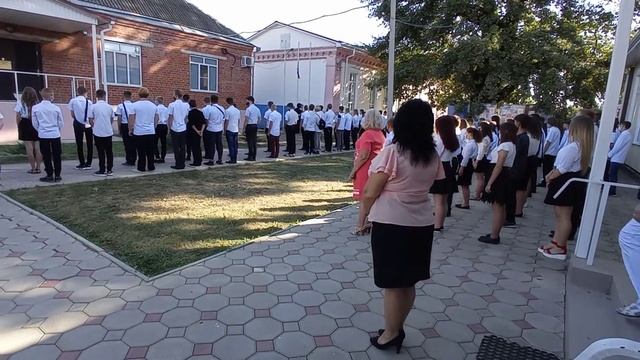 Под гимны стоять смирно! День знаний 2020г. в ст. Брюховецкой смотреть онлайн