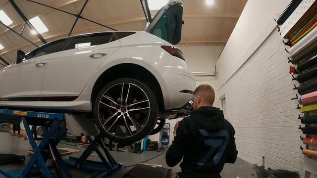 Seat Leon Cupra Maxton kit install смотреть онлайн