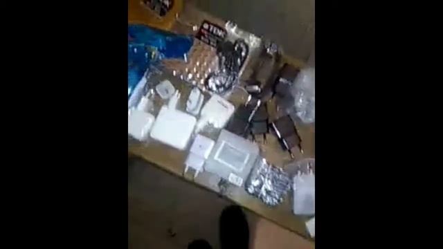 Металошукач та комплектуючі до мобільних виявили прикордонники на Донеччині смотреть онлайн