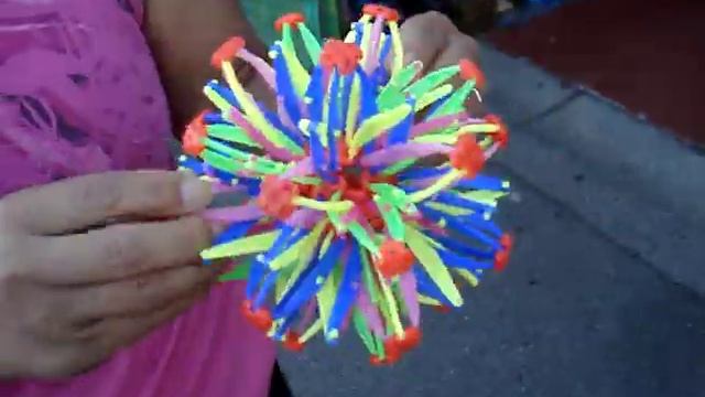 Expansion Toy Ball смотреть онлайн