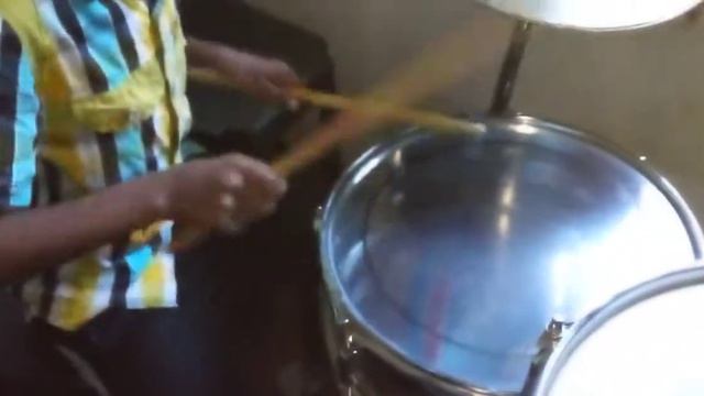 Shadows , Apache Drum Cover By Sandew смотреть онлайн