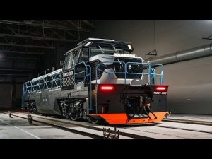Российский двухдизельный маневровый тепловоз ТЭМ 23.