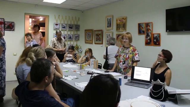 Мастер-класс "Микровышивка, и все что с ней связано: материалы, основные навыки" смотреть онлайн