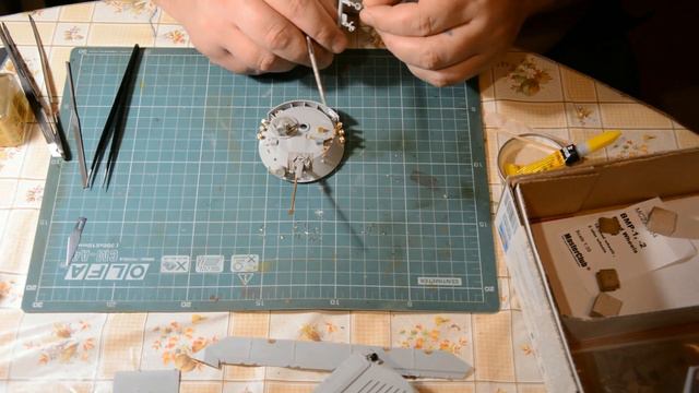 Сборка и покраска БМП-2Д от Trumpeter в масштабе 1:35 Assembly and painting of the model BMP-2D смотреть онлайн