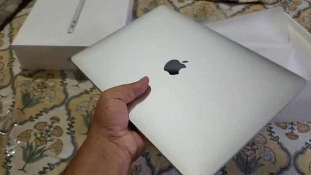 APPLE MACBOOK AIR M1 UNBOXING by @HimachaliOverlander смотреть онлайн