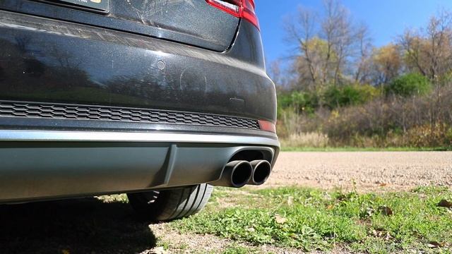 2018 Audi S4 (B9) Stock Exhaust Sound - Idle And Revs