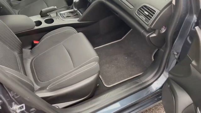 Renault Megane, 2018 год. смотреть онлайн