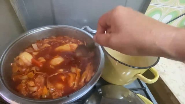 Как проходит процесс проработки, прогоревание, и готовим Веганский борщ смотреть онлайн