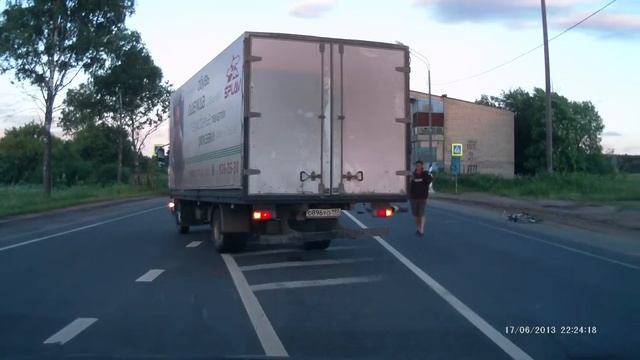 Велосипедист откинул тапки смотреть онлайн
