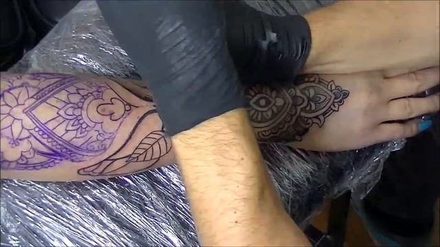 Dots and lines tattoo - time lapse смотреть онлайн