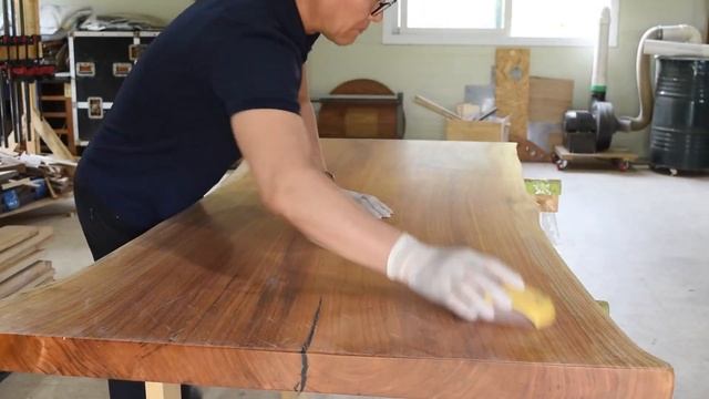 ТАКОГО ВЫ ЕЩЕ НЕ ВИДЕЛИ. НЕОБЫЧНЫЙ Стол из Дерева Своими Руками. смотреть онлайн