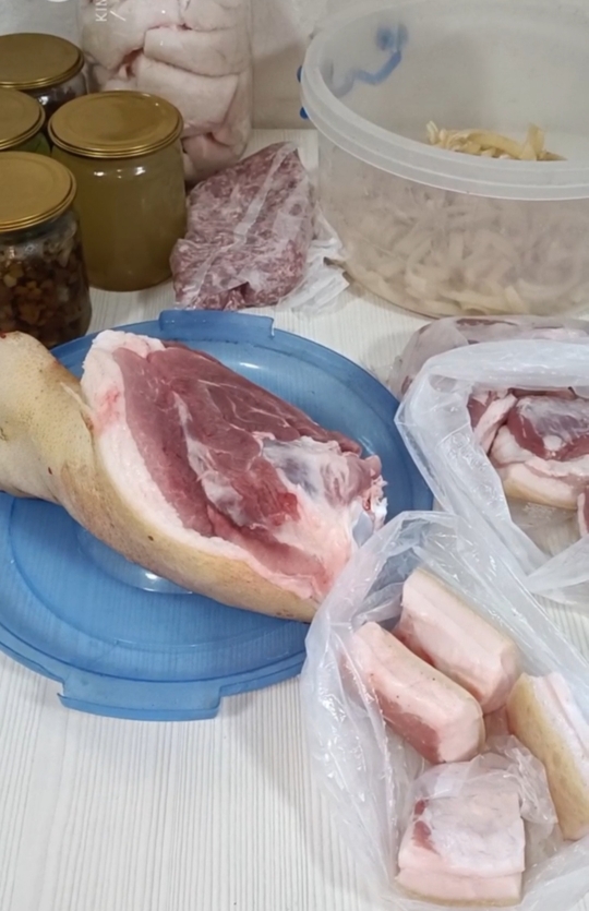Заготовки из четверти поросенка. смотреть онлайн