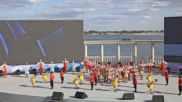 Полянка. Детская хореографическая школа Волжаночка. День города 8 сентября 2023 год. смотреть онлайн