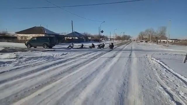 5 санок прицепили к машине!!! 23 января 2020 г. смотреть онлайн