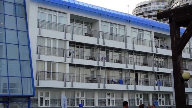 Крым Ялта: Что ТВОРИТСЯ в курортной столице Крыма в августе? Набережная. Цены в ресторане. Отдых. смотреть онлайн