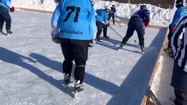 ТУРНИР ПО ХОККЕЮ НА ОЗЕРЕ! POND HOCKEY! Заняли второе место. смотреть онлайн