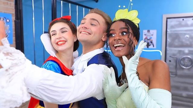 Принцессы в тюрьме! Кто убил парня Барби? Принцессы Disney в реальной жизни! смотреть онлайн