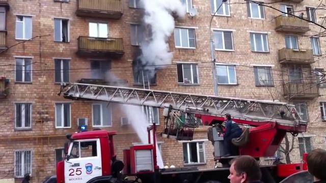 Пожар на улице Дружбы 20.04.2011 смотреть онлайн