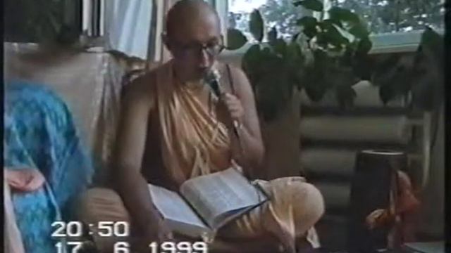 Шрила Б.Валлабха Тиртха. Одесса.17.06.1999 г. Часть 3. смотреть онлайн