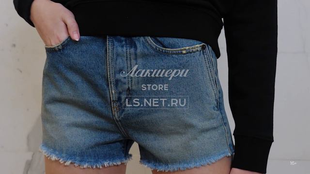 Новая коллекция весна-лето Saint Laurent // Женский образ // Фирменный бутик в Лакшери Store смотреть онлайн