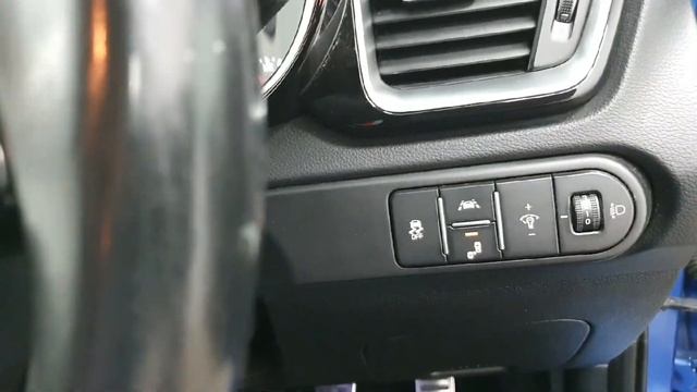 182WW632 - 2018 Kia Ceed Ceed 1.4L RefId: 411996 смотреть онлайн