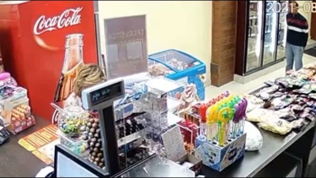 В Оренбурге полицейские разыскивают подозреваемую в краже денег смотреть онлайн