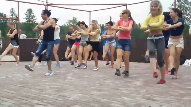 Меренге-анимация Чино на Shaman Fest 2018 - Hector Acosta "La Morena" смотреть онлайн