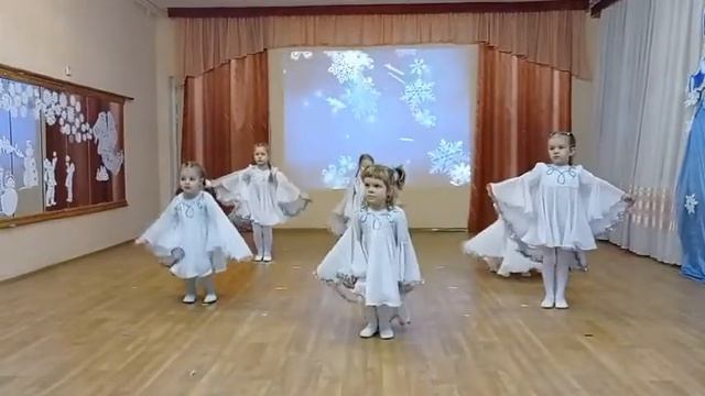 Танцевальный ансамбль «Очаровашки» танец «Снежные бабочки» смотреть онлайн