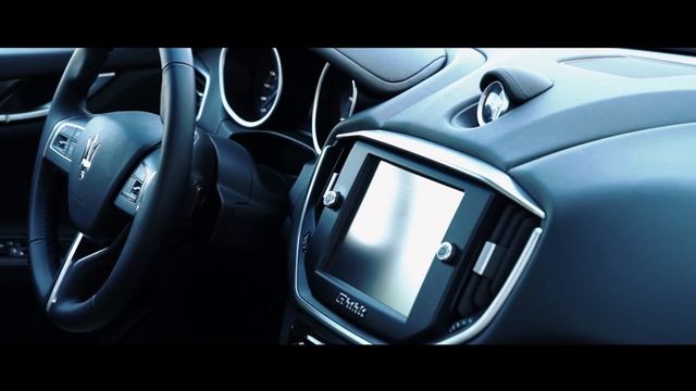 Maserati Ghibli - обзор самого дешевого Мазератти. Недорогой понт? || Avtoritet смотреть онлайн