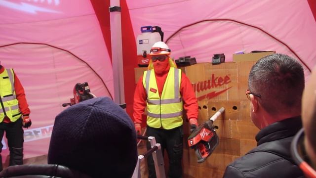 Аккумуляторная установка алмазного бурения Milwaukee MX Fuel MXF DCD150 One-Key. Конференция 2022 смотреть онлайн