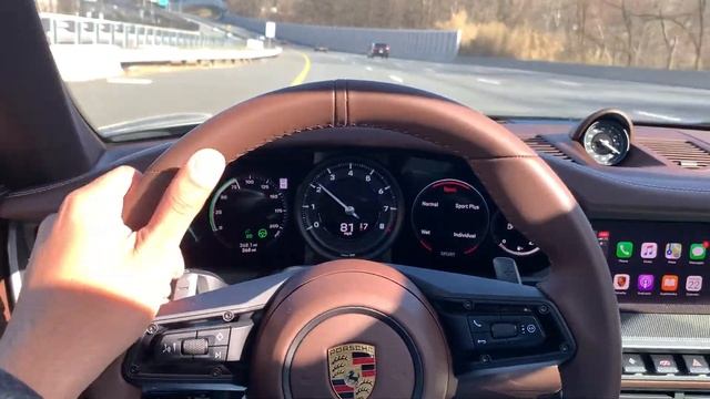 2021Porsche 911 992 Carrera 4 Innodrive with Active Lane keep смотреть онлайн