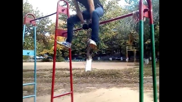 Турник Это Здорово УРОК #15 Табуретка вперёд и назад смотреть онлайн