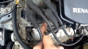 Рено Логан. Поднял катушку зажигания и проверил высоковольтные провода. Ещё пару советов логановода