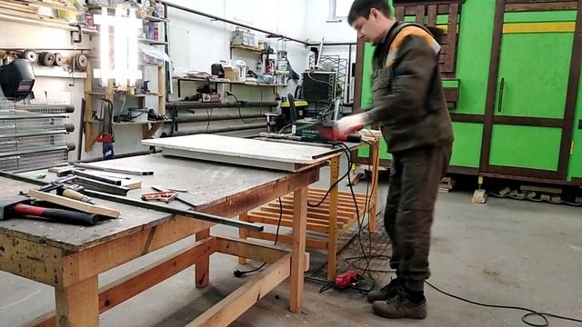 Часы своими руками из дерева и метала Watch with your own hands made of wood and metal смотреть онлайн