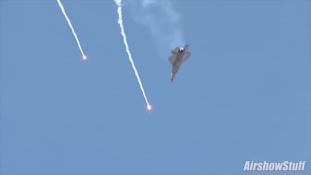 Самый дорогой и невостребованный истребитель - F-22A Raptor смотреть онлайн