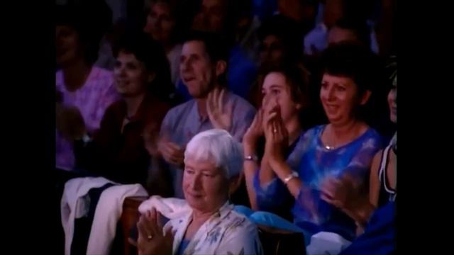 Ticket To Ride ~ Chris De Burgh (Volendam 2001)