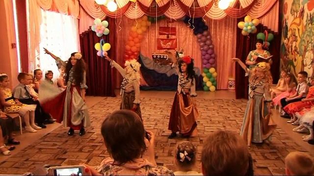 Цыганский танец: на выпускном празднике. смотреть онлайн