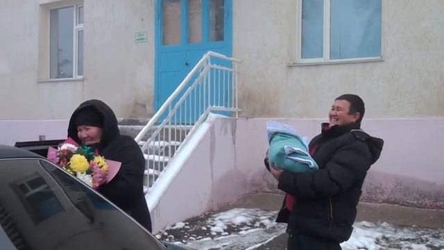 Шарбұлақ еліне бір батыр Дулат бауырым ұрпағыңмен 1000 жаса смотреть онлайн